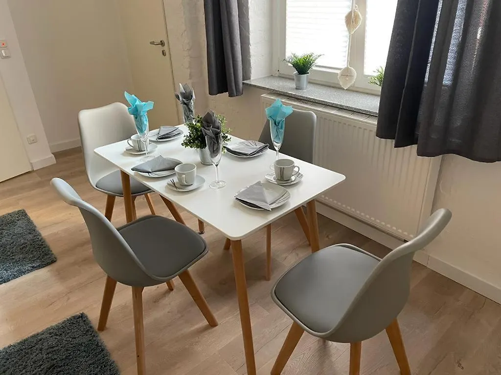 Sunset - Du, Deine Truppe Und Eine Einzigartige Stadt - Cologne Appartement
