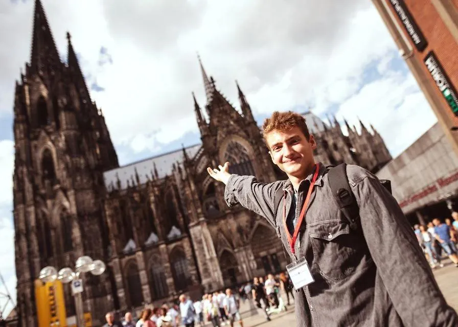 Sunset - Du, Deine Truppe Und Eine Einzigartige Stadt - Köln